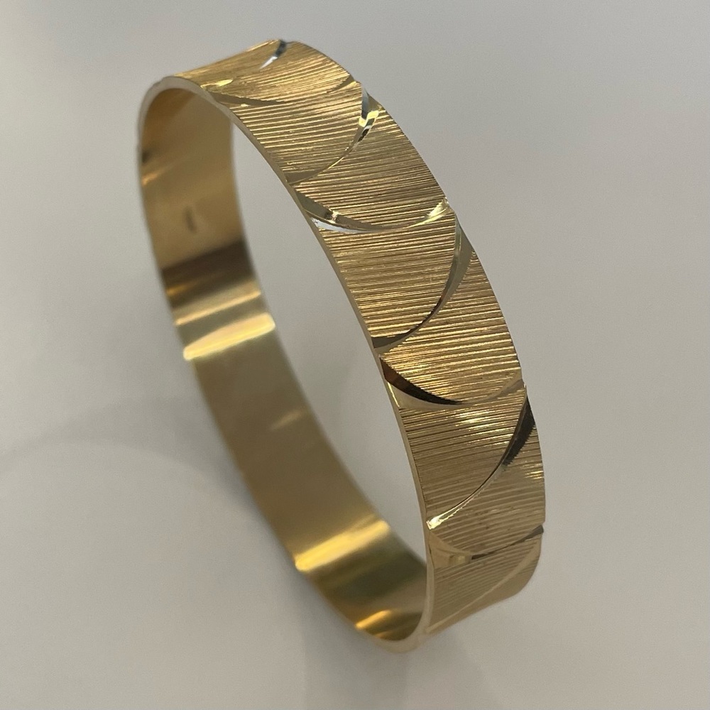 Gold Plated Swirl Bangle Bracelet